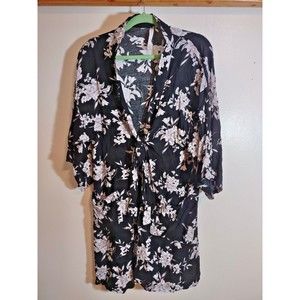 Spiritual Gangster Women's OSFM Wrap Black White Floral Pockets Open Front Tie